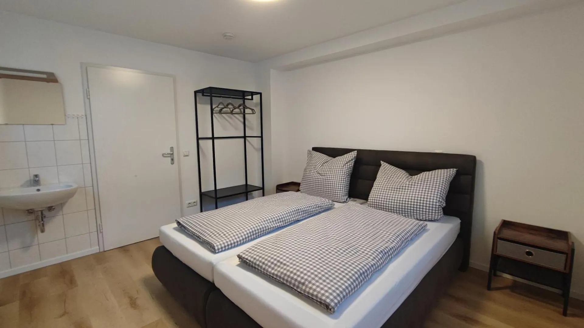 Fewo Planer Altstadtwohnung Mit Terrasse & Parkplatz Memmingen Apartment