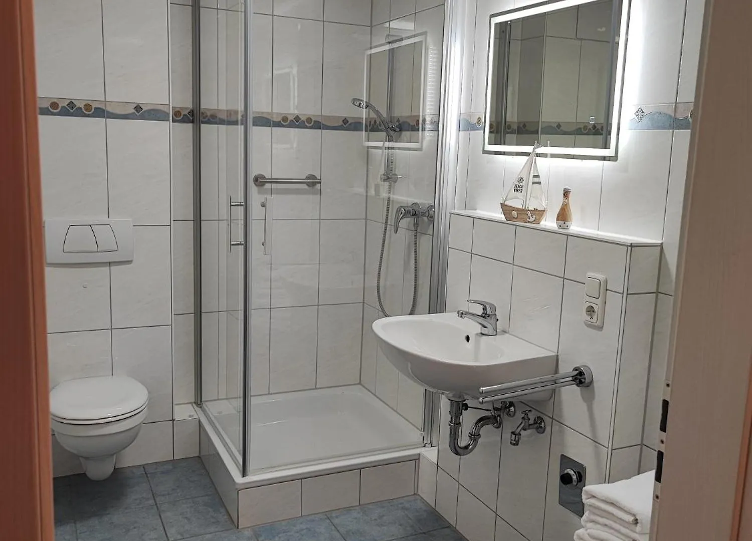 Fewo Planer Altstadtwohnung Mit Terrasse & Parkplatz Memmingen 0*,  Germany