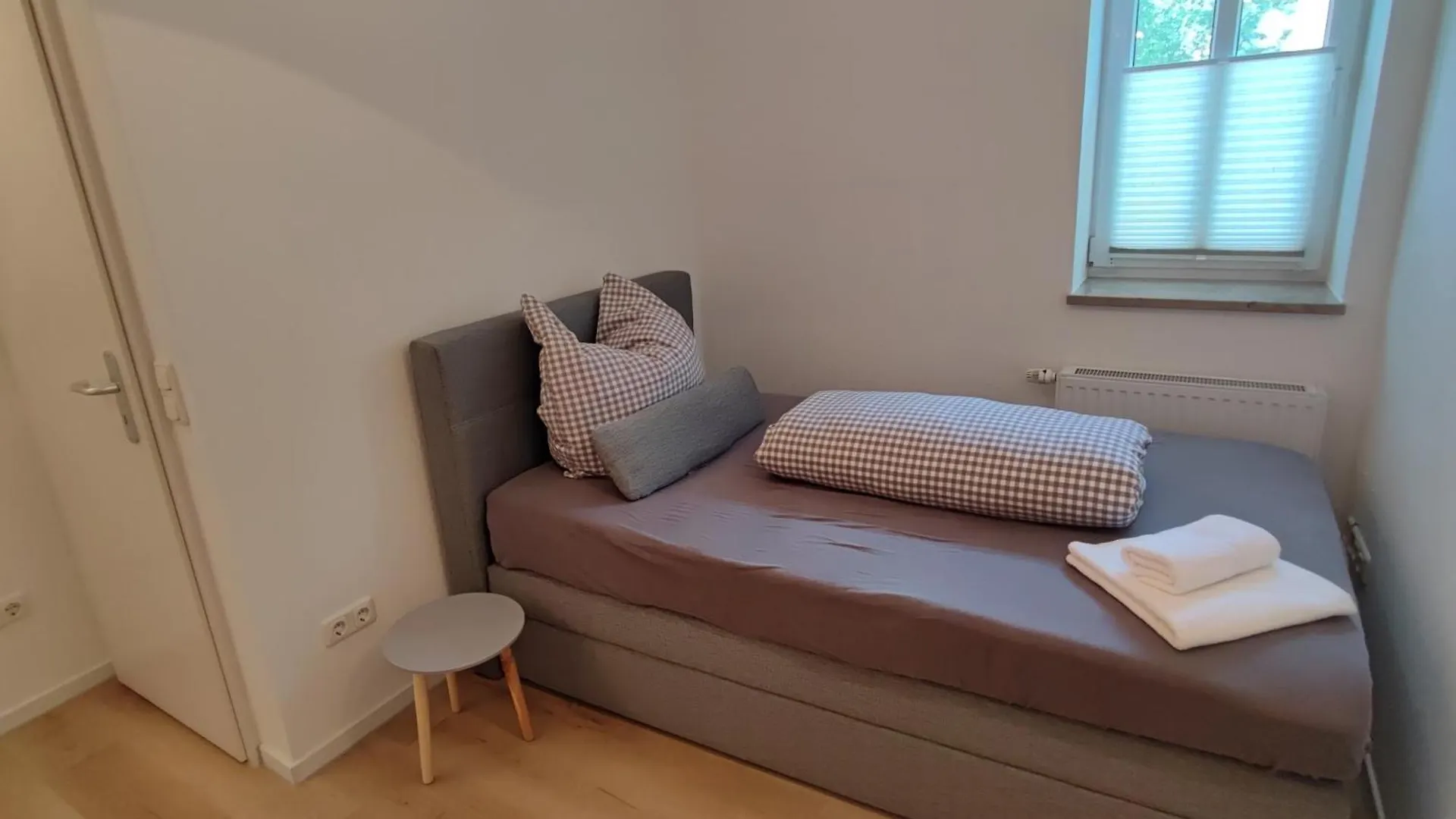 Fewo Planer Altstadtwohnung Mit Terrasse & Parkplatz Memmingen 0*,  Germany
